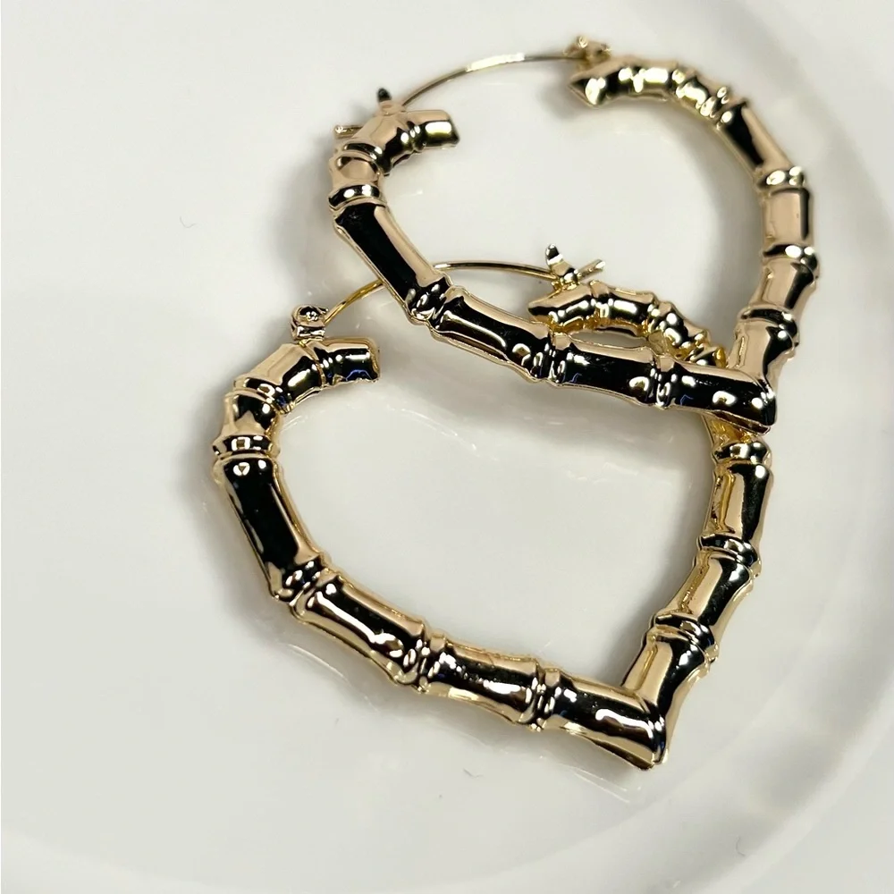 14k gold filled large size heart hoops earrings - Picture 2 of 3